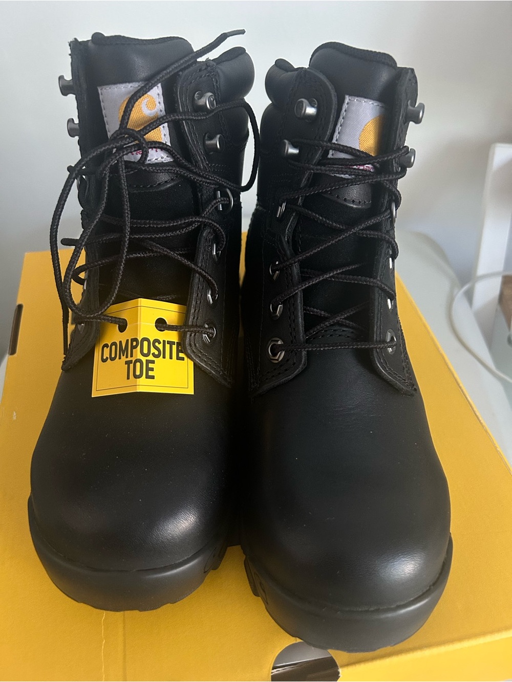 Women’s size 7 Carhartt composite toe work boots